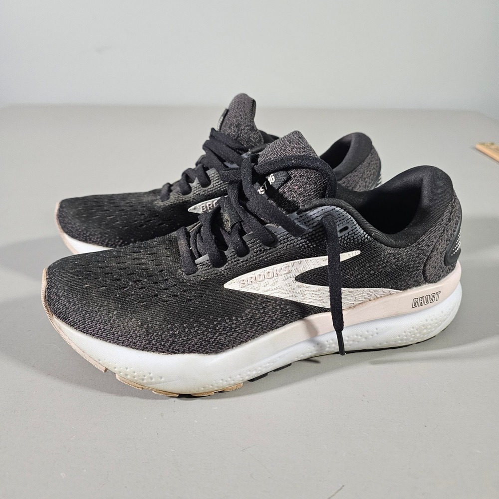 Brooks Ghost 16 Running Shoes Womens 6.5 Black Pink Sneakers 1204071B077